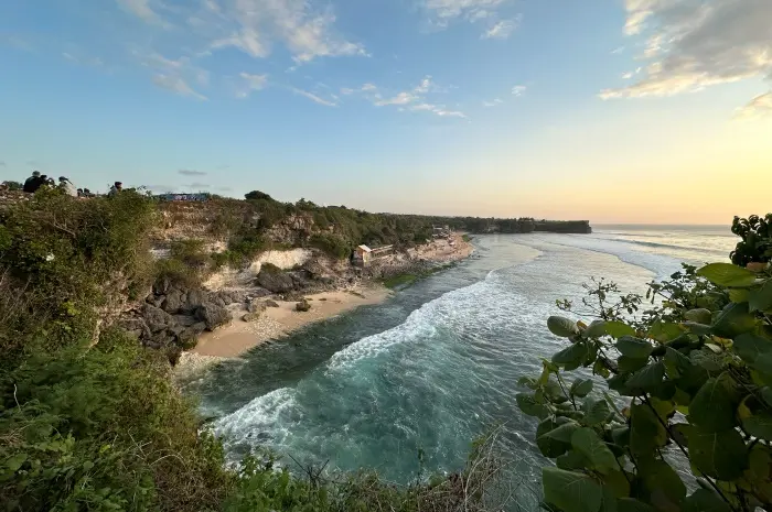Daya Tarik Pantai Balangan